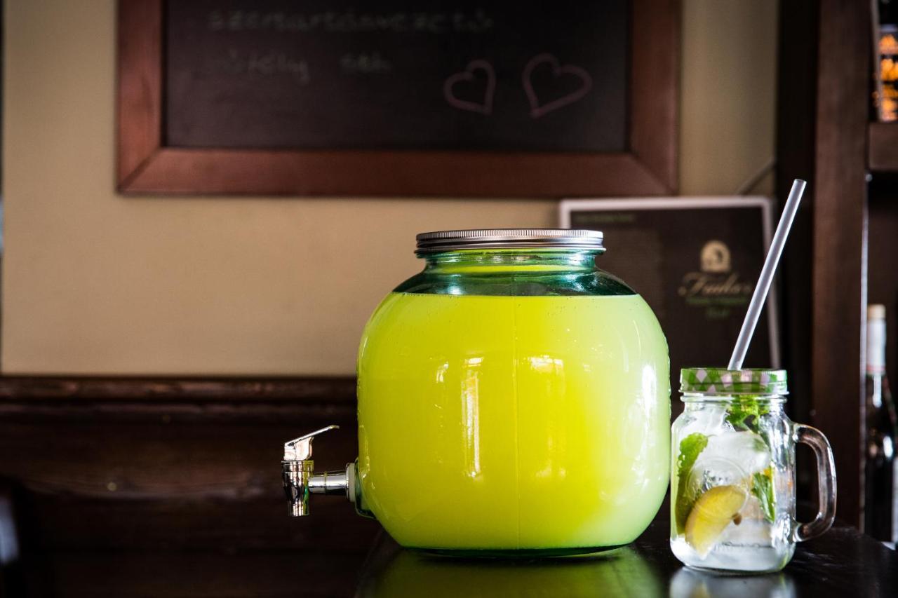 Zalaszentgrót Fiaker Panzio Bed & Breakfast エクステリア 写真