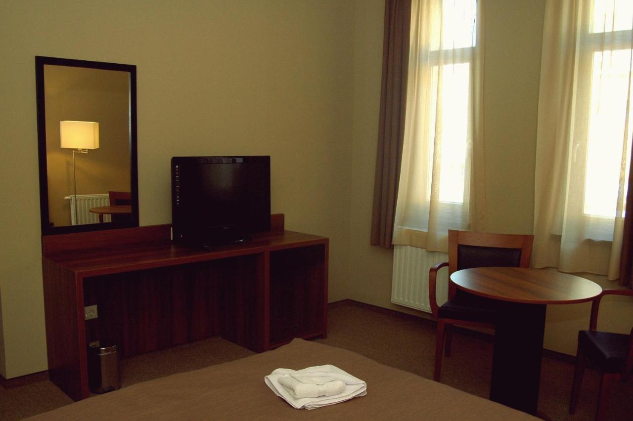 Zalaszentgrót Fiaker Panzio Bed & Breakfast エクステリア 写真