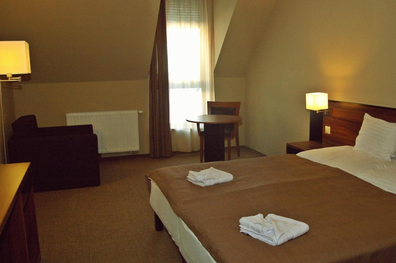Zalaszentgrót Fiaker Panzio Bed & Breakfast エクステリア 写真